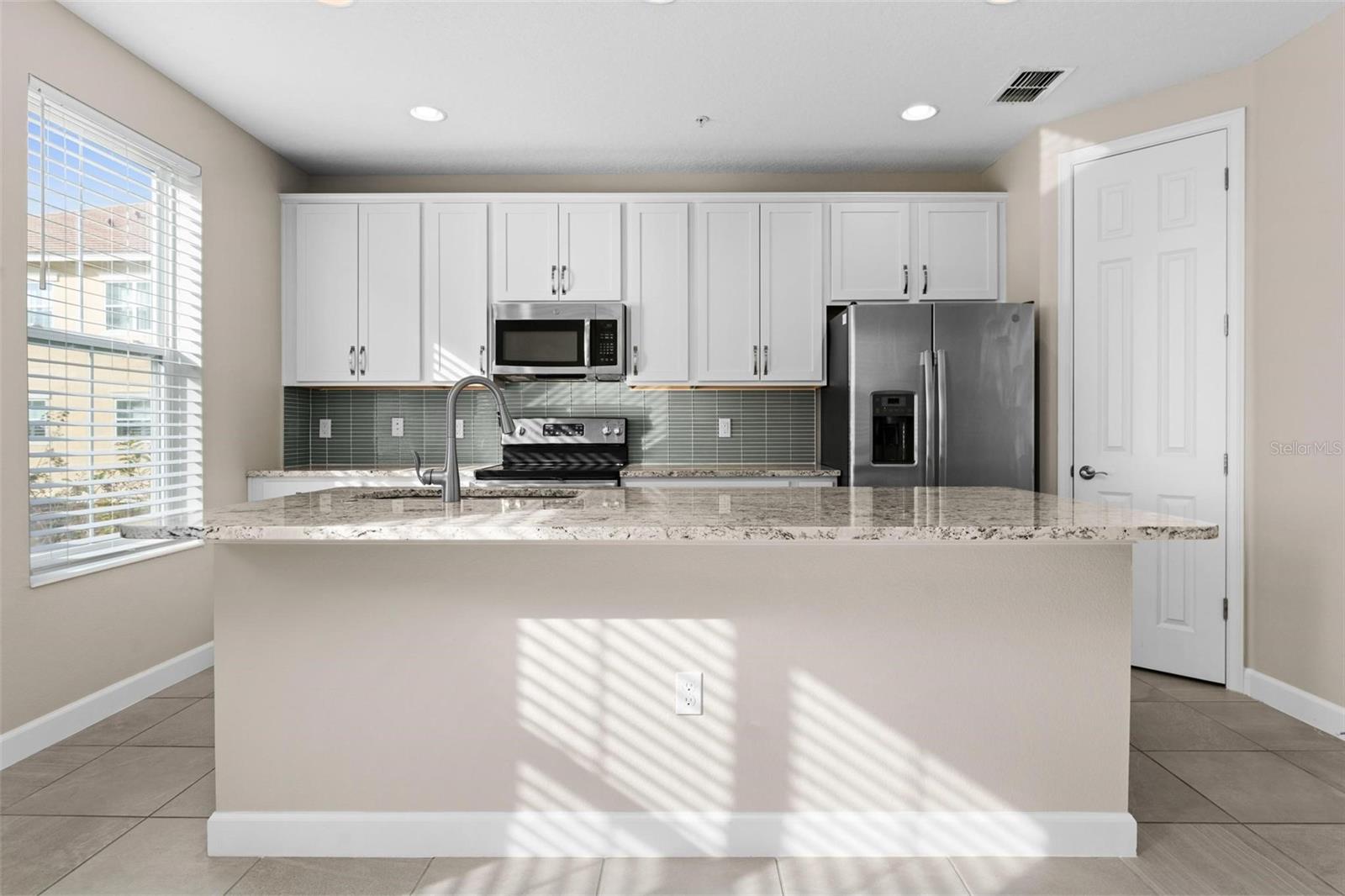 1330 BOLTON PL N, LAKE MARY, FL, 32746