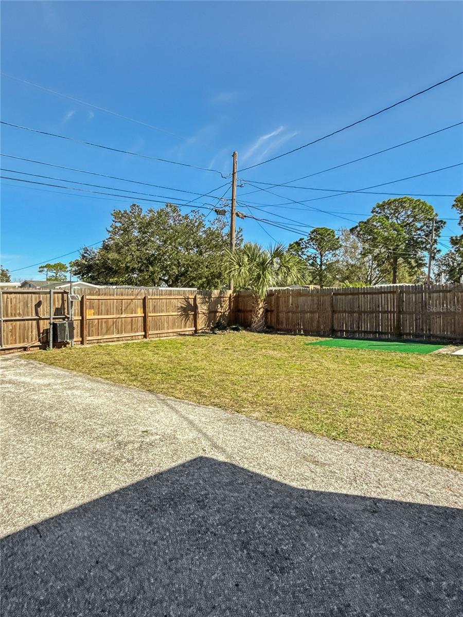 813 89TH AVE N, ST PETERSBURG, FL, 33702