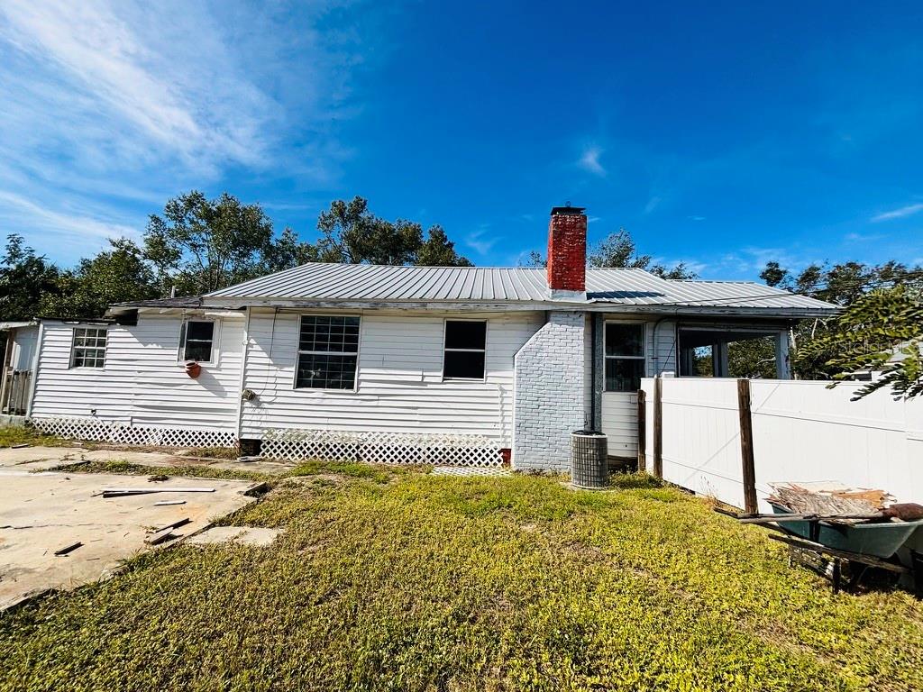 117 BRIGGS AVE, LAKE WALES, FL, 33853