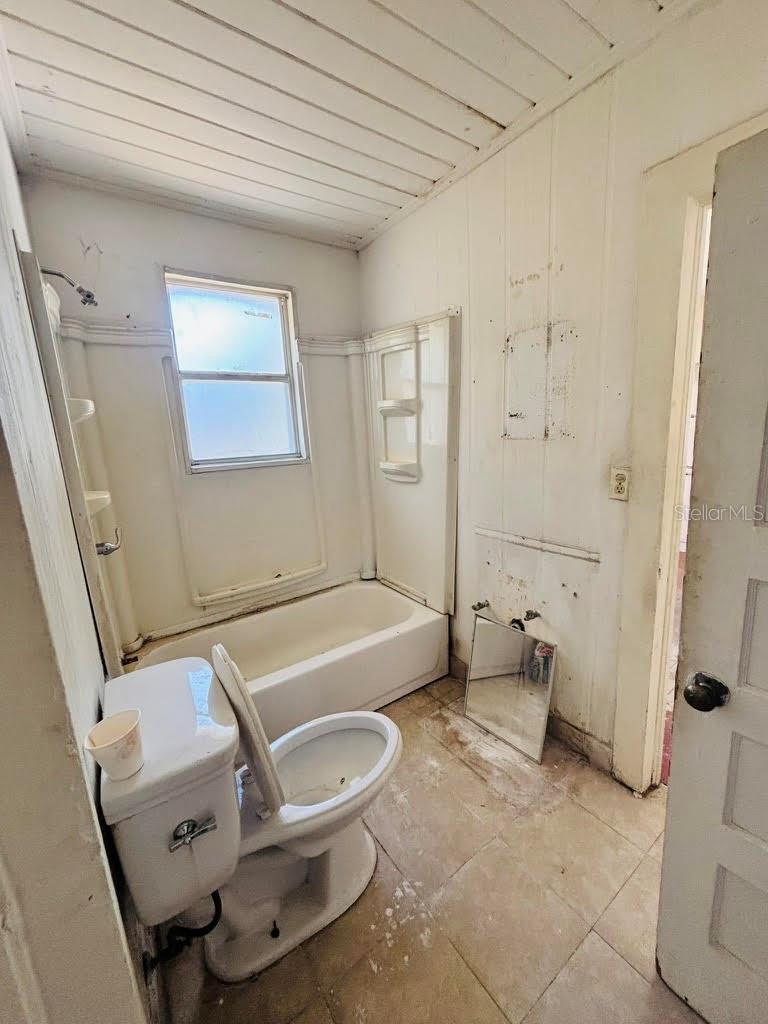 117 BRIGGS AVE, LAKE WALES, FL, 33853