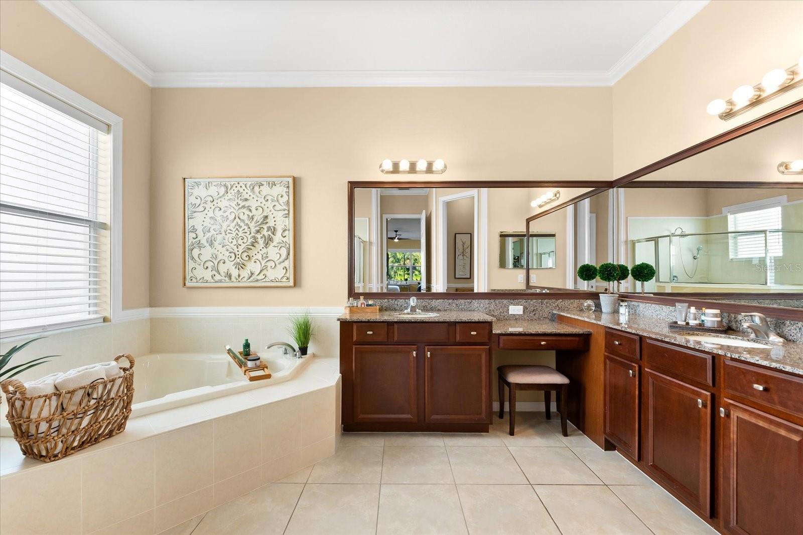 6614 38TH ST E, SARASOTA, FL, 34243