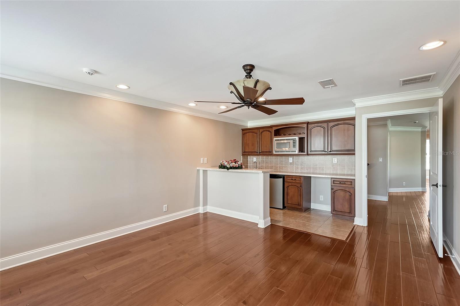 1732 HILLVIEW ST, SARASOTA, FL, 34239