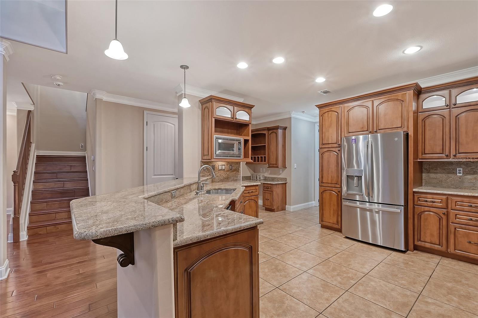 1732 HILLVIEW ST, SARASOTA, FL, 34239