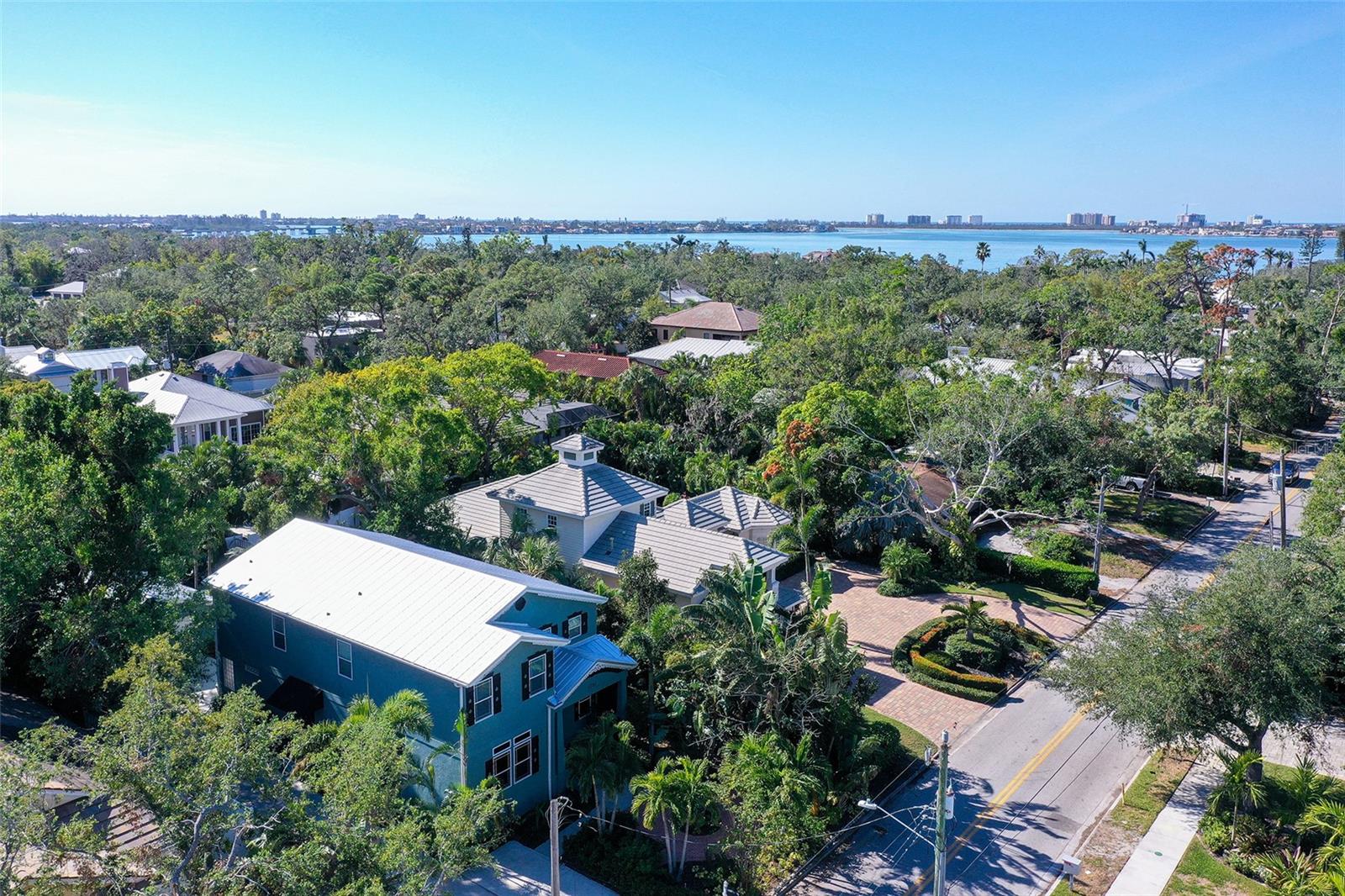 1732 HILLVIEW ST, SARASOTA, FL, 34239
