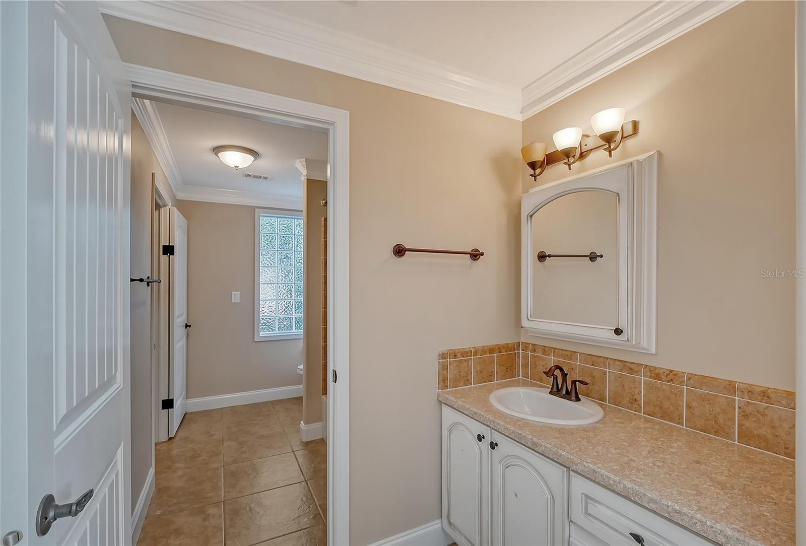 1732 HILLVIEW ST, SARASOTA, FL, 34239