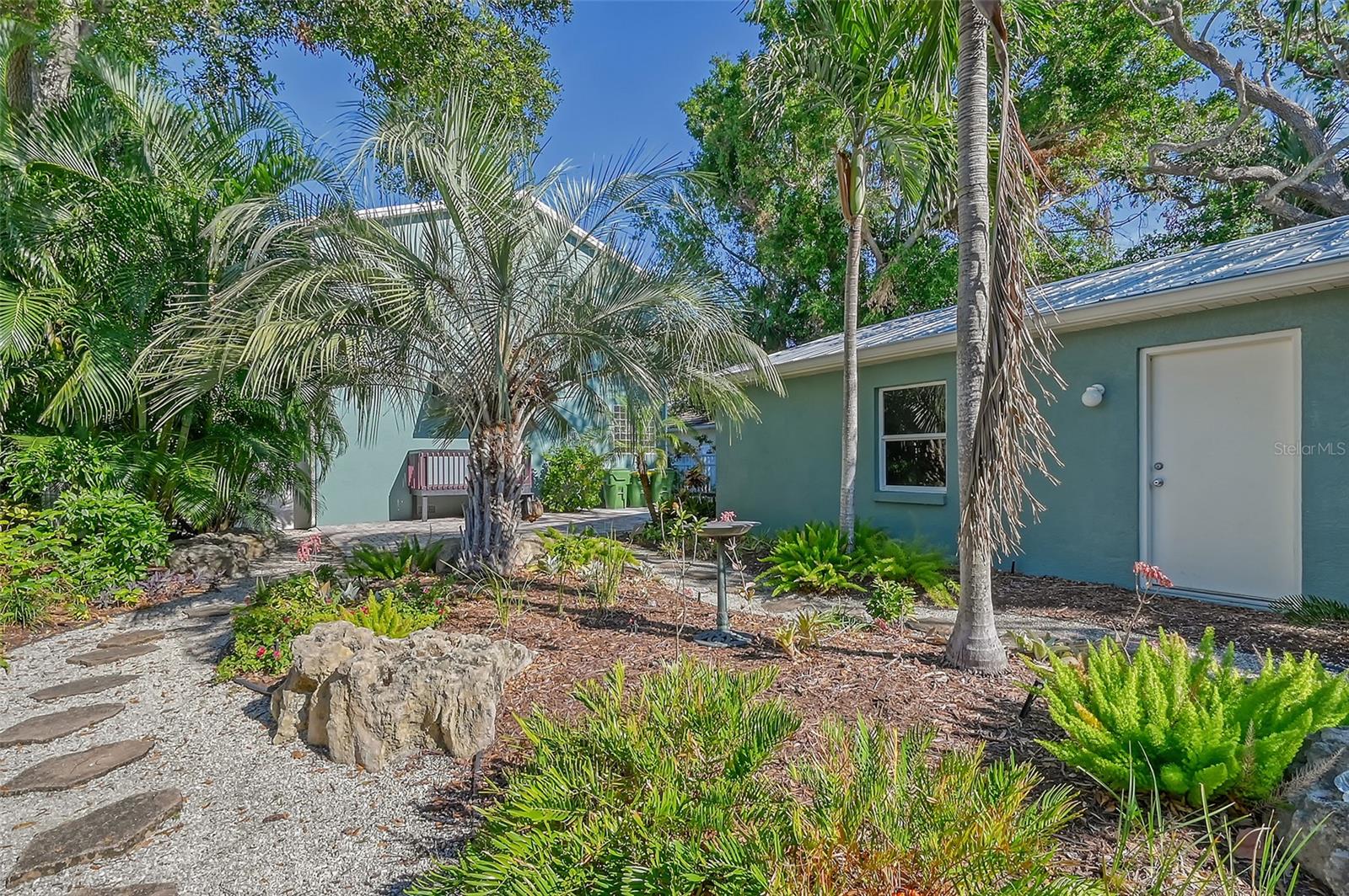 1732 HILLVIEW ST, SARASOTA, FL, 34239