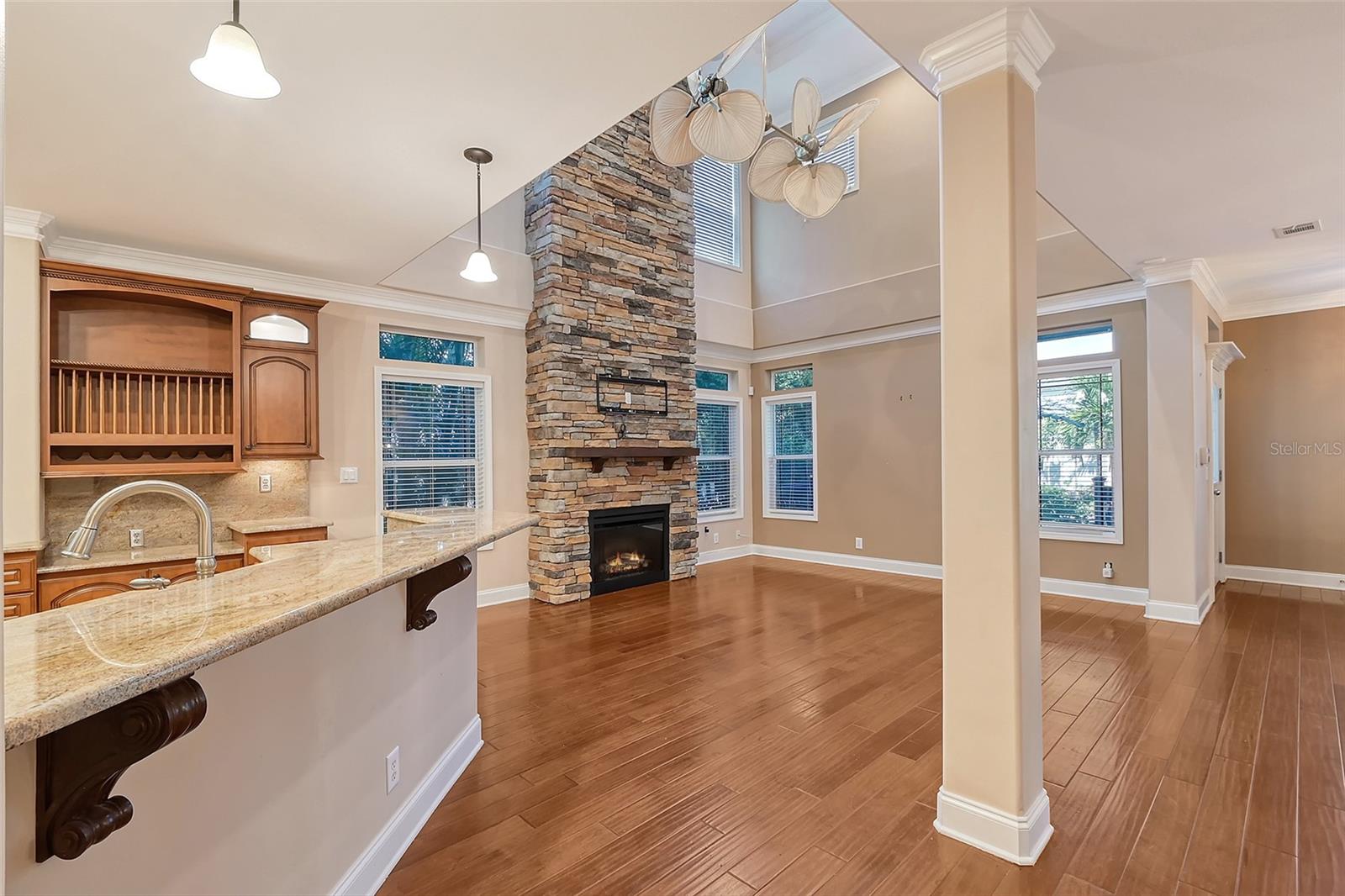 1732 HILLVIEW ST, SARASOTA, FL, 34239