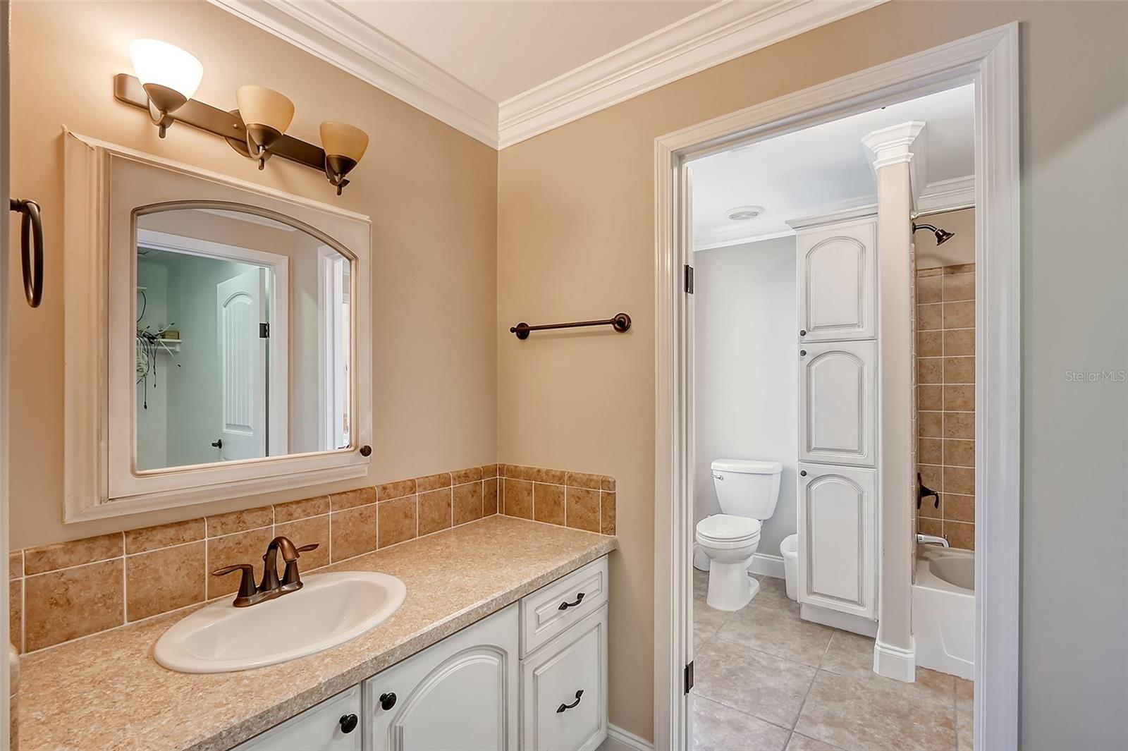 1732 HILLVIEW ST, SARASOTA, FL, 34239
