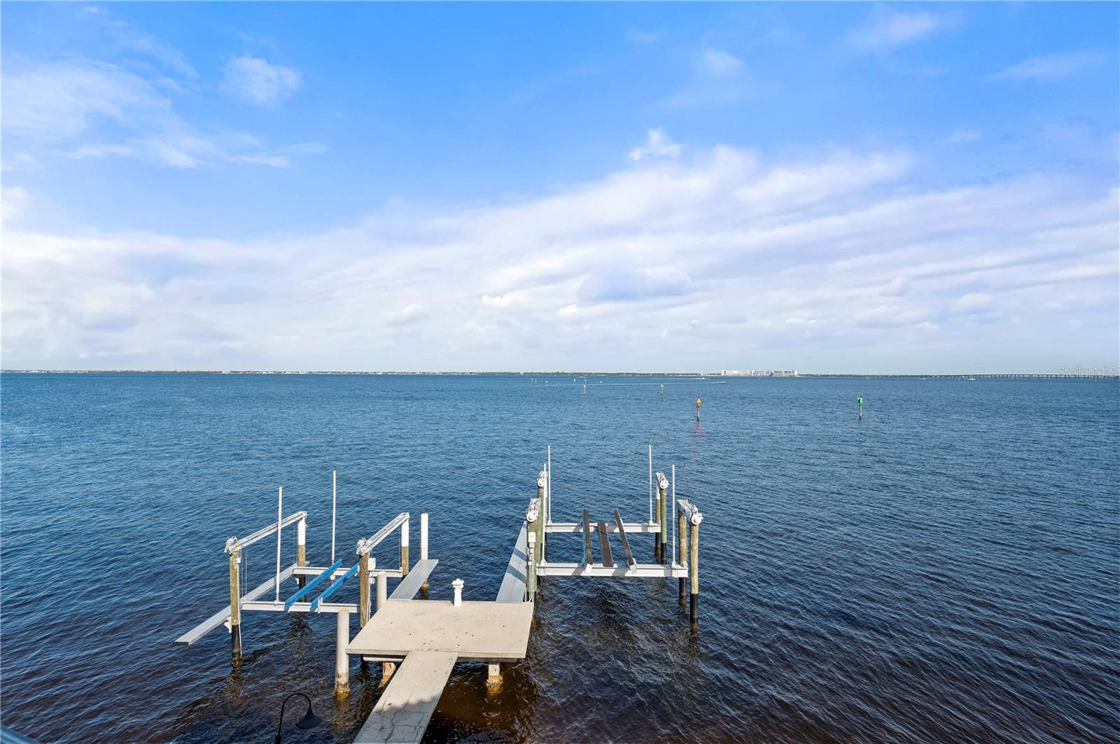 2102 PALM TREE DR, PUNTA GORDA, FL, 33950