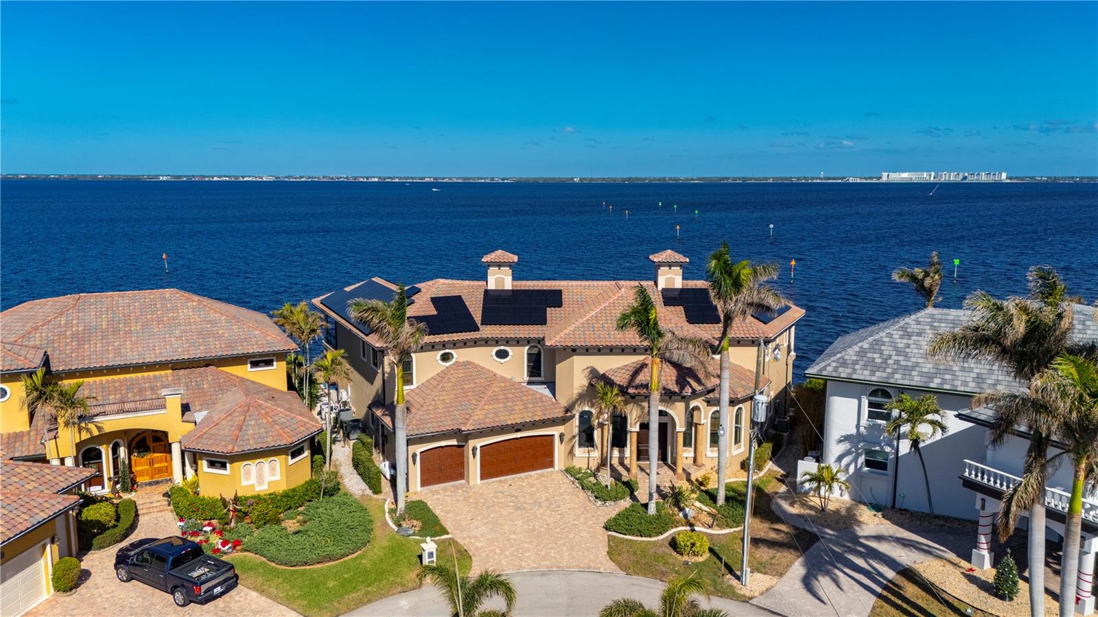 2102 PALM TREE DR, PUNTA GORDA, FL, 33950