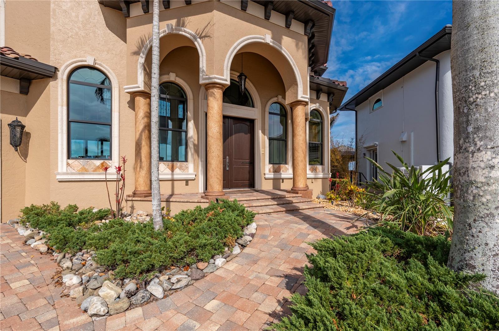 2102 PALM TREE DR, PUNTA GORDA, FL, 33950
