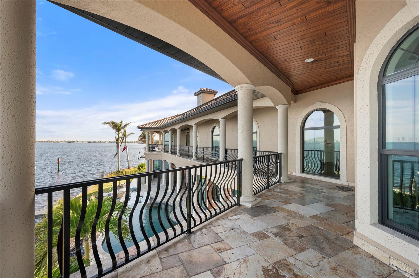 2102 PALM TREE DR, PUNTA GORDA, FL, 33950