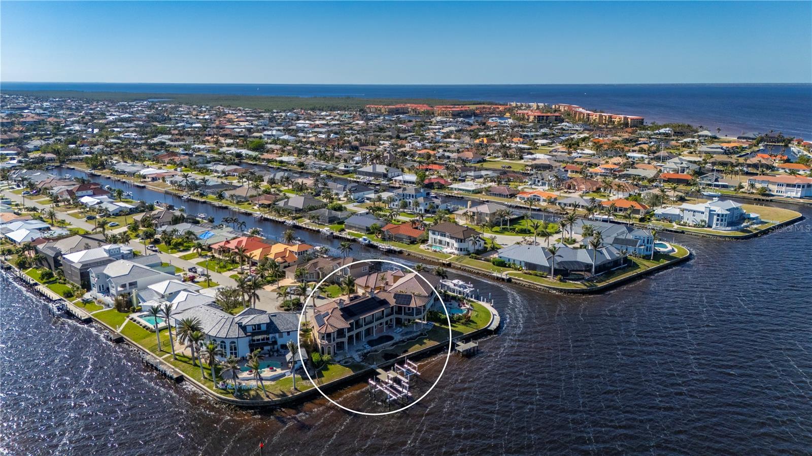 2102 PALM TREE DR, PUNTA GORDA, FL, 33950