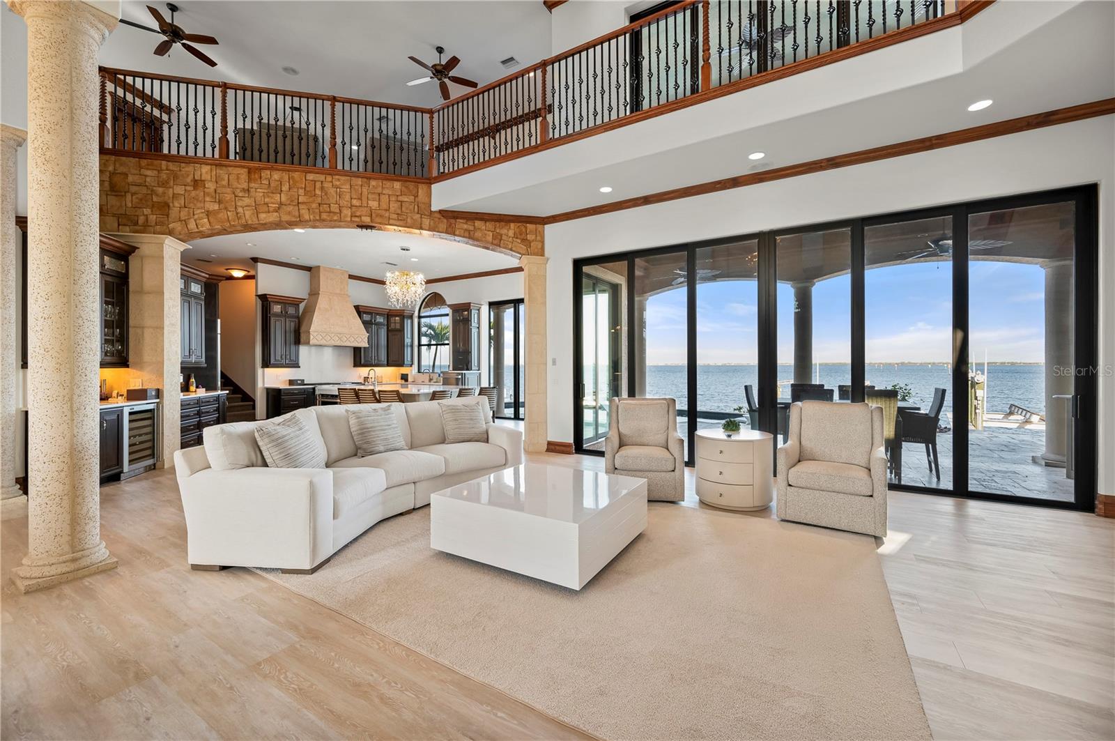 2102 PALM TREE DR, PUNTA GORDA, FL, 33950