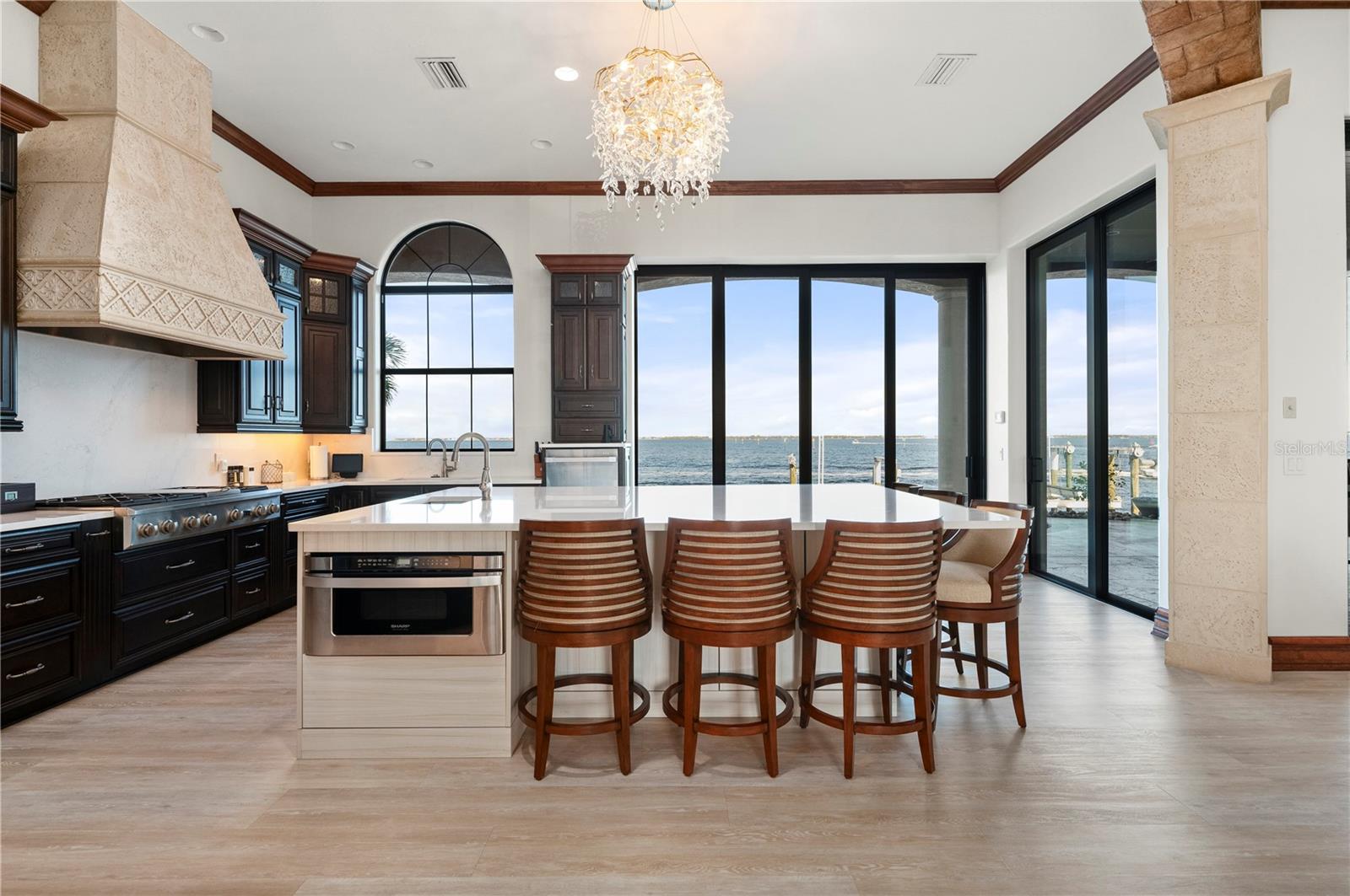 2102 PALM TREE DR, PUNTA GORDA, FL, 33950