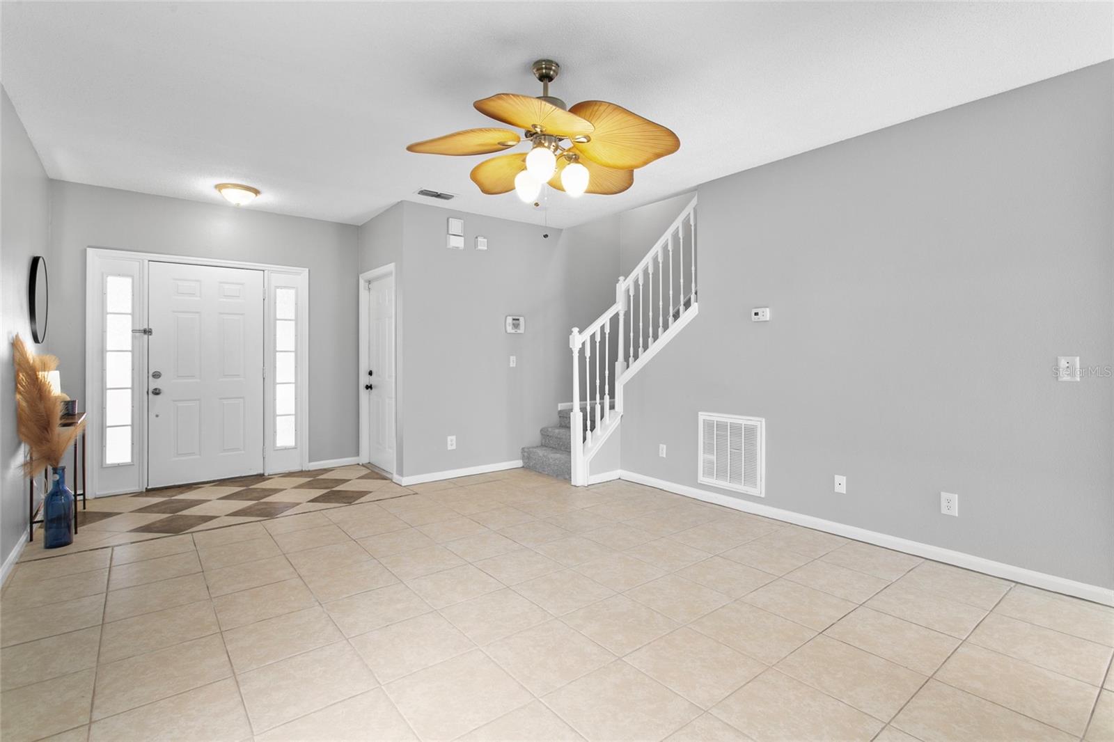 2546 WOODS EDGE CIR, ORLANDO, FL, 32817