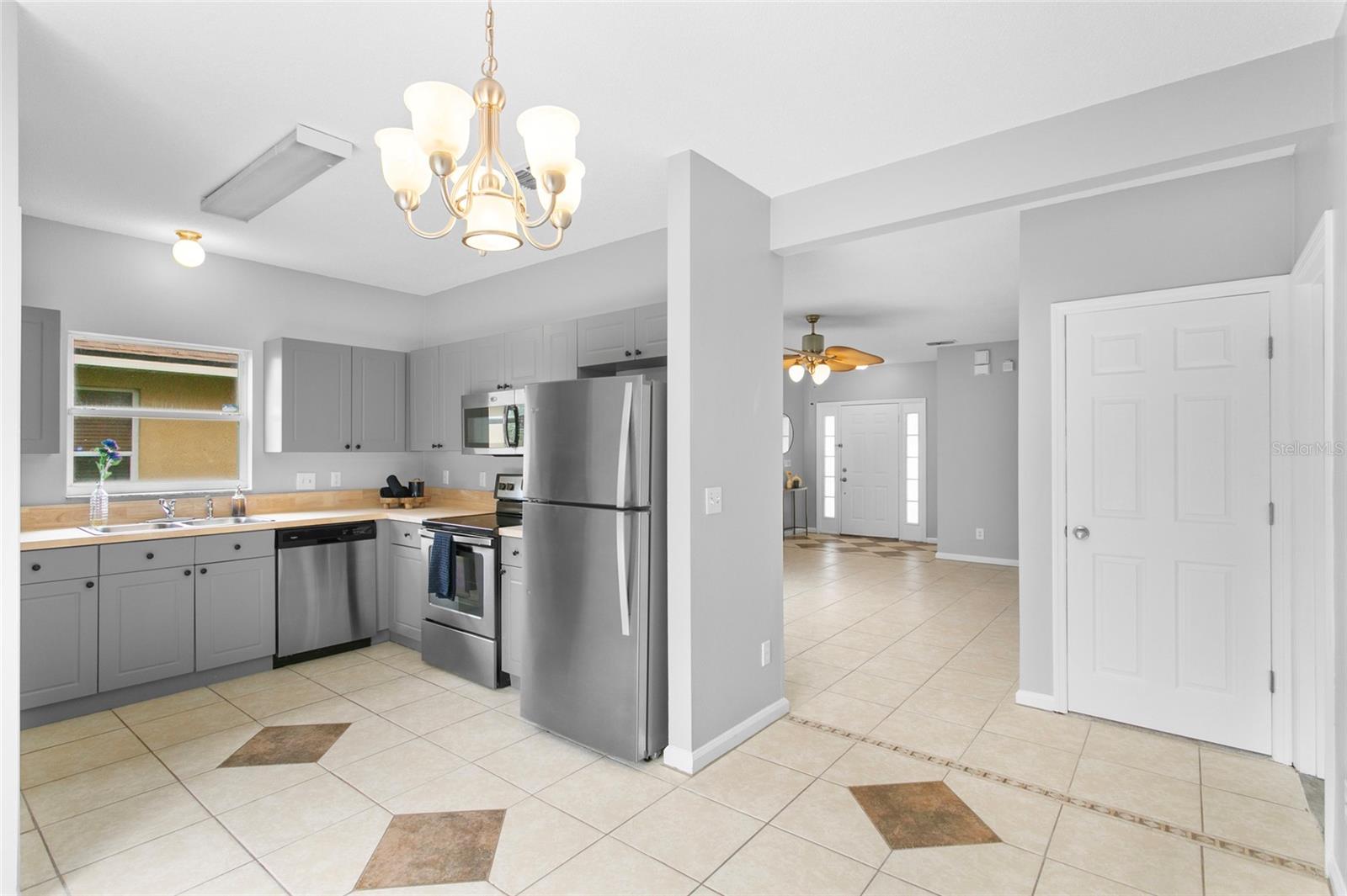 2546 WOODS EDGE CIR, ORLANDO, FL, 32817