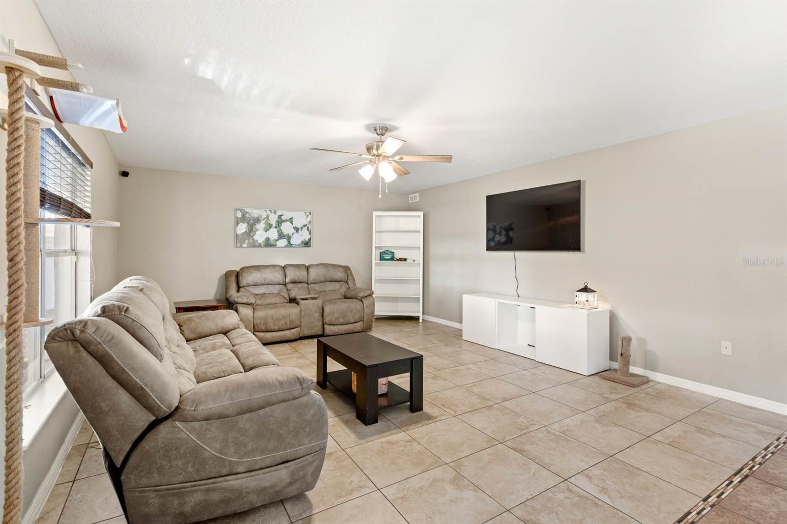 800 DAYBREAK DR, FRUITLAND PARK, FL, 34731