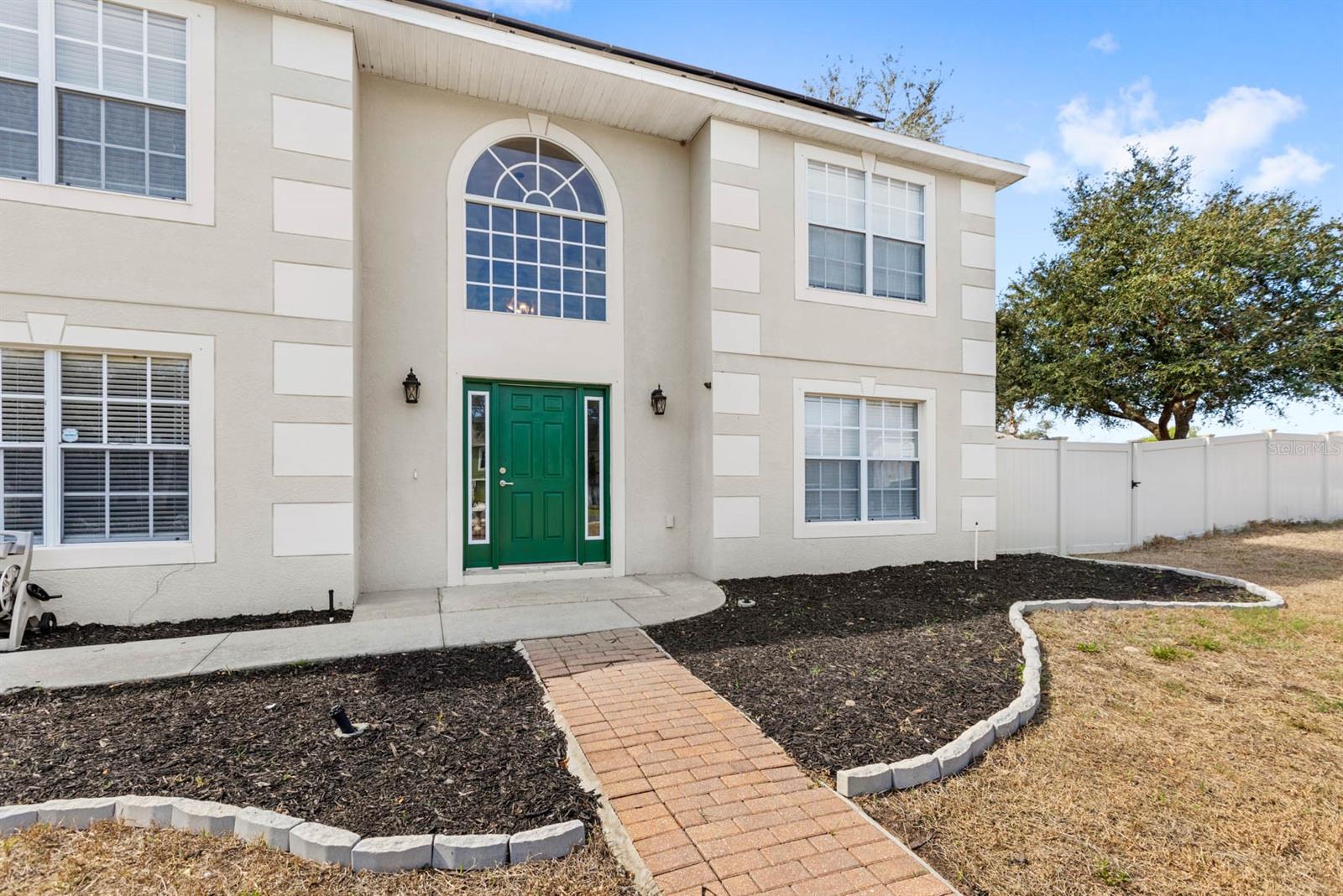 800 DAYBREAK DR, FRUITLAND PARK, FL, 34731