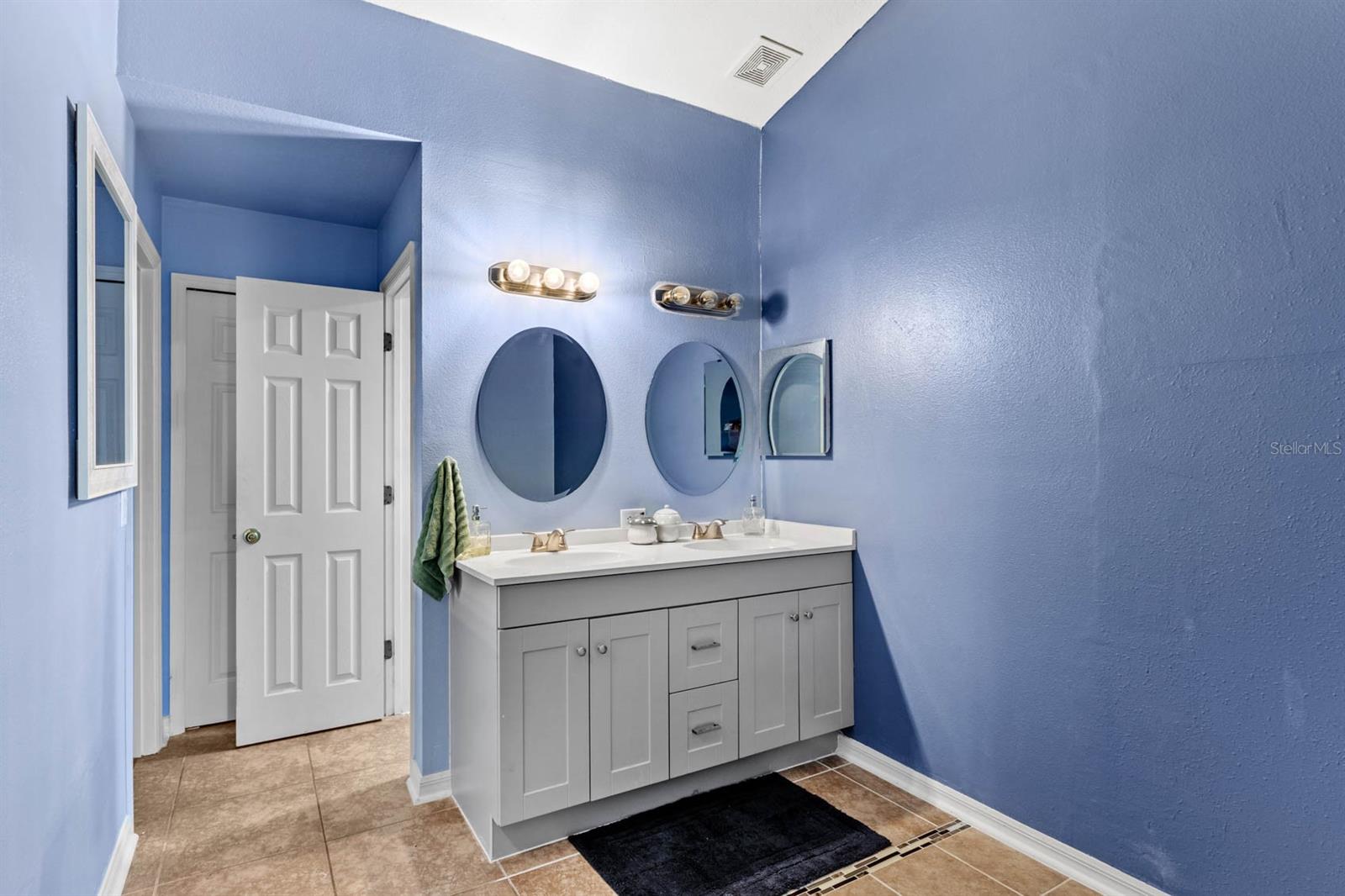800 DAYBREAK DR, FRUITLAND PARK, FL, 34731