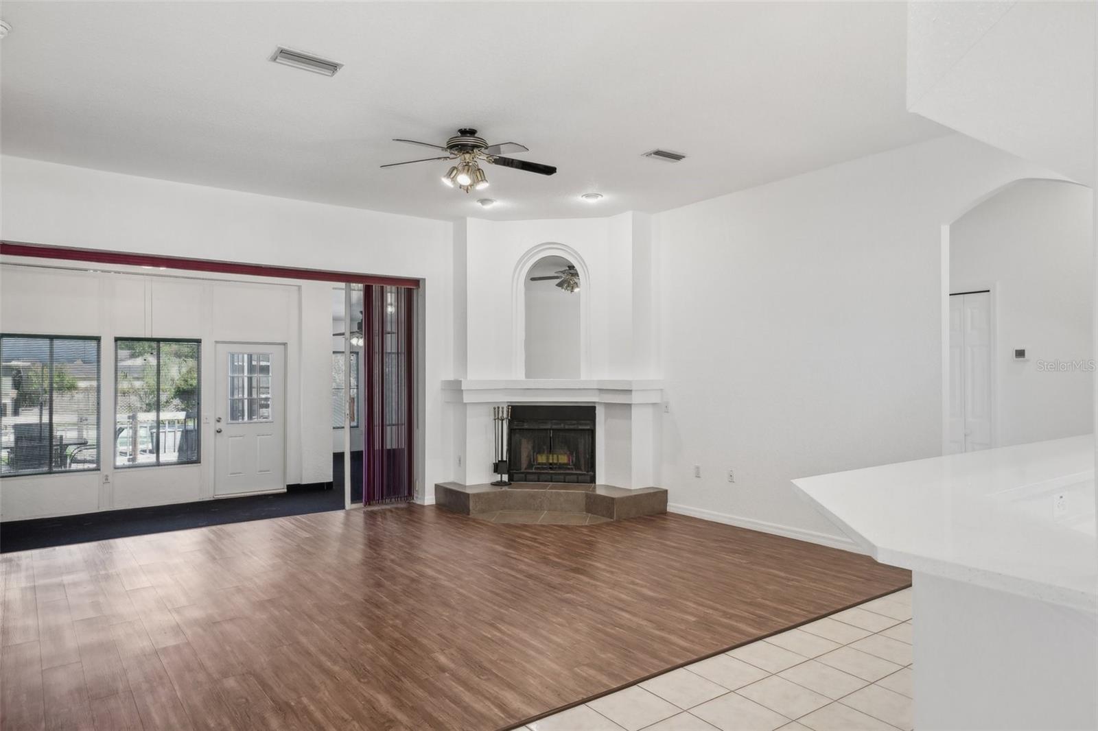 211 ARLINGTON AVE E, OLDSMAR, FL, 34677