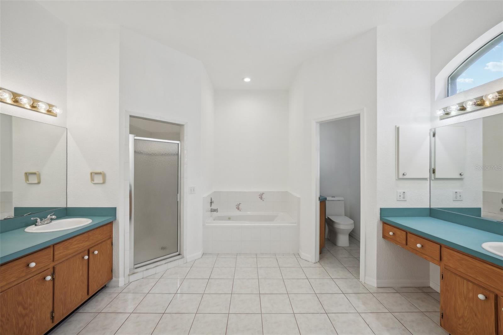 211 ARLINGTON AVE E, OLDSMAR, FL, 34677