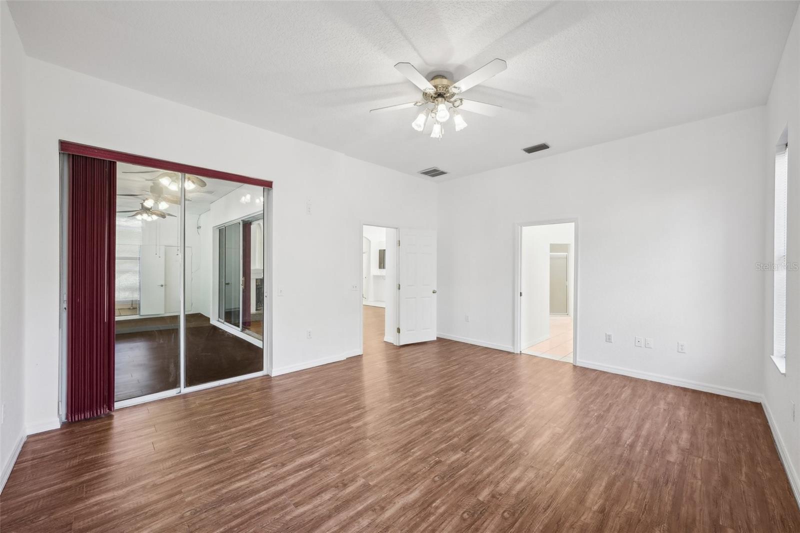 211 ARLINGTON AVE E, OLDSMAR, FL, 34677