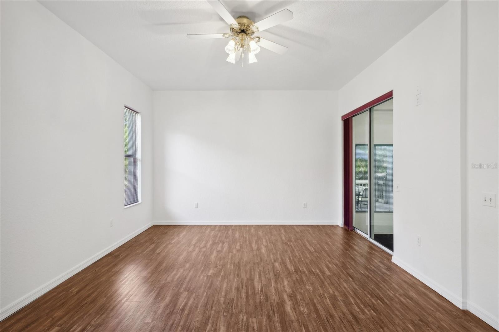 211 ARLINGTON AVE E, OLDSMAR, FL, 34677