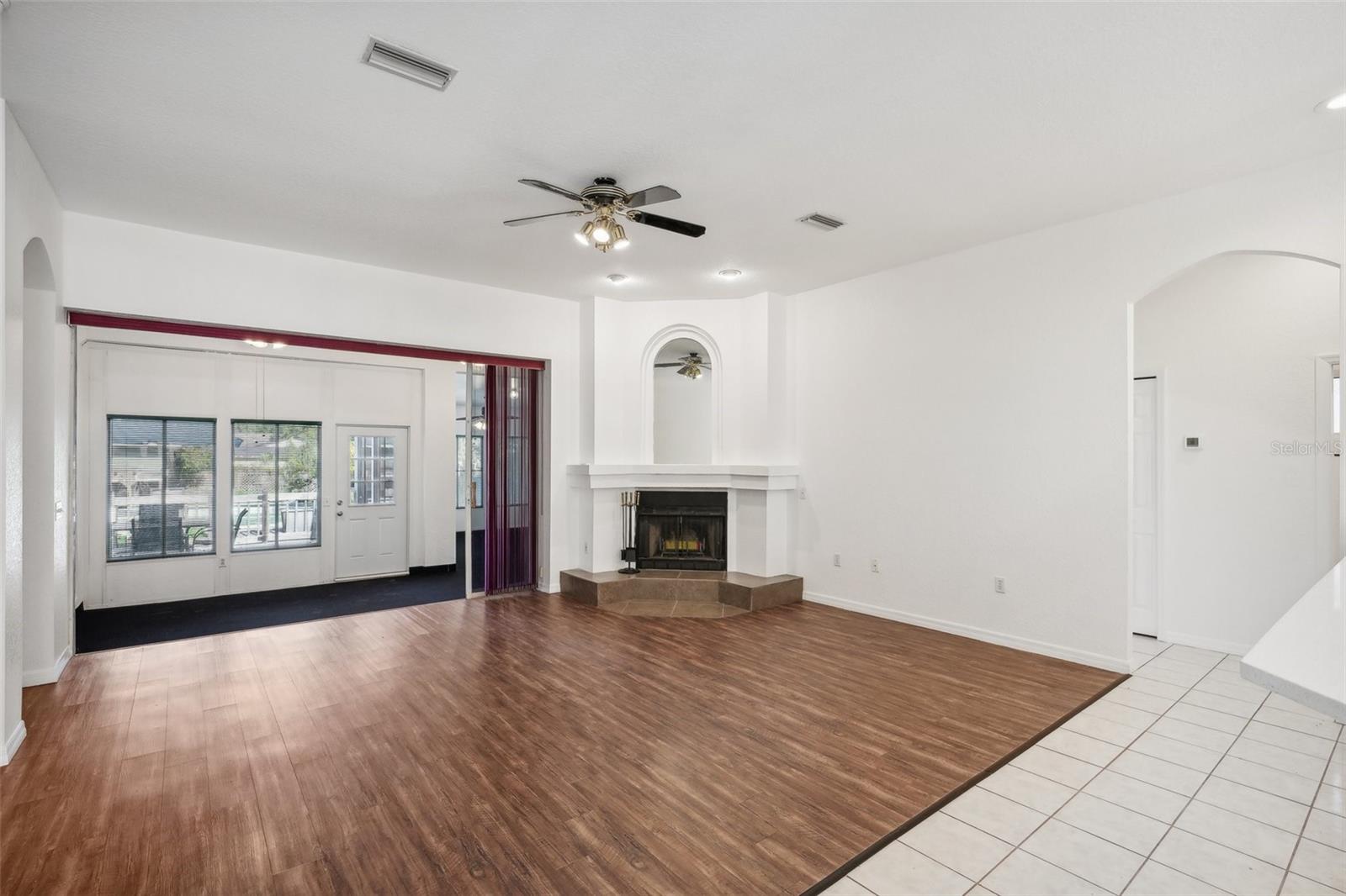 211 ARLINGTON AVE E, OLDSMAR, FL, 34677
