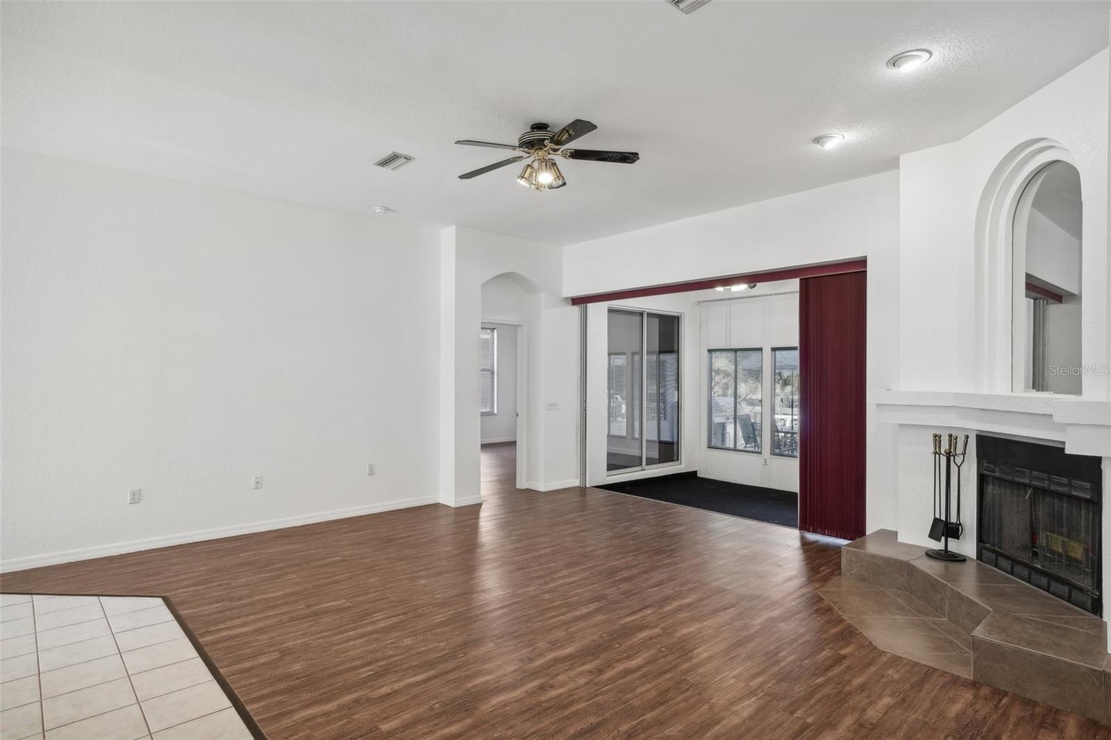 211 ARLINGTON AVE E, OLDSMAR, FL, 34677