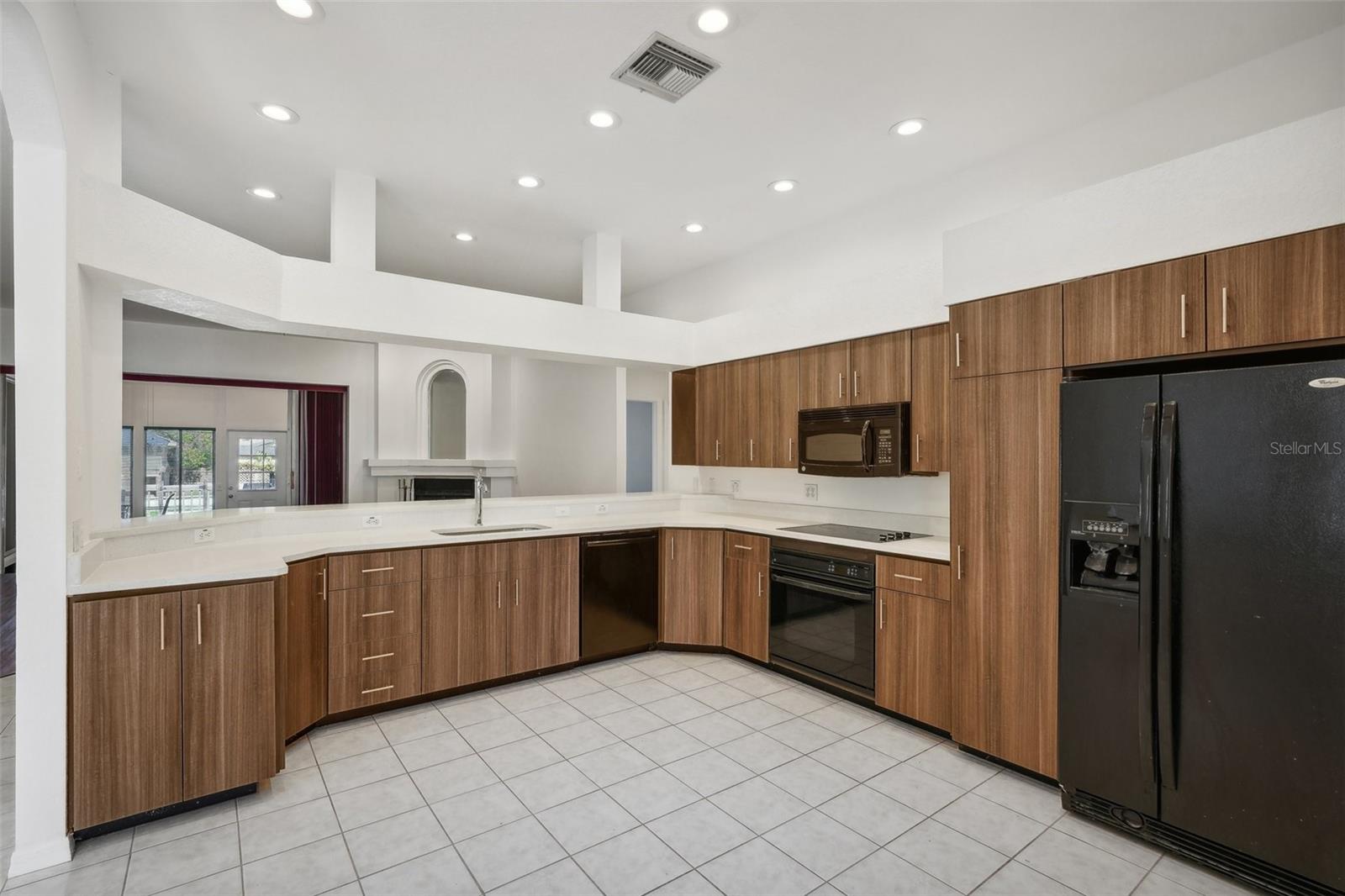 211 ARLINGTON AVE E, OLDSMAR, FL, 34677