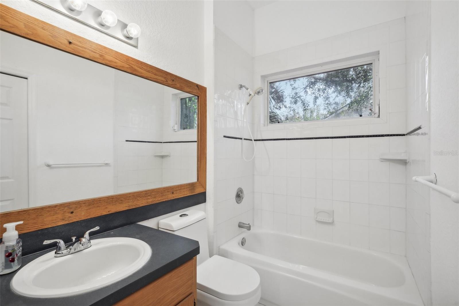 211 ARLINGTON AVE E, OLDSMAR, FL, 34677