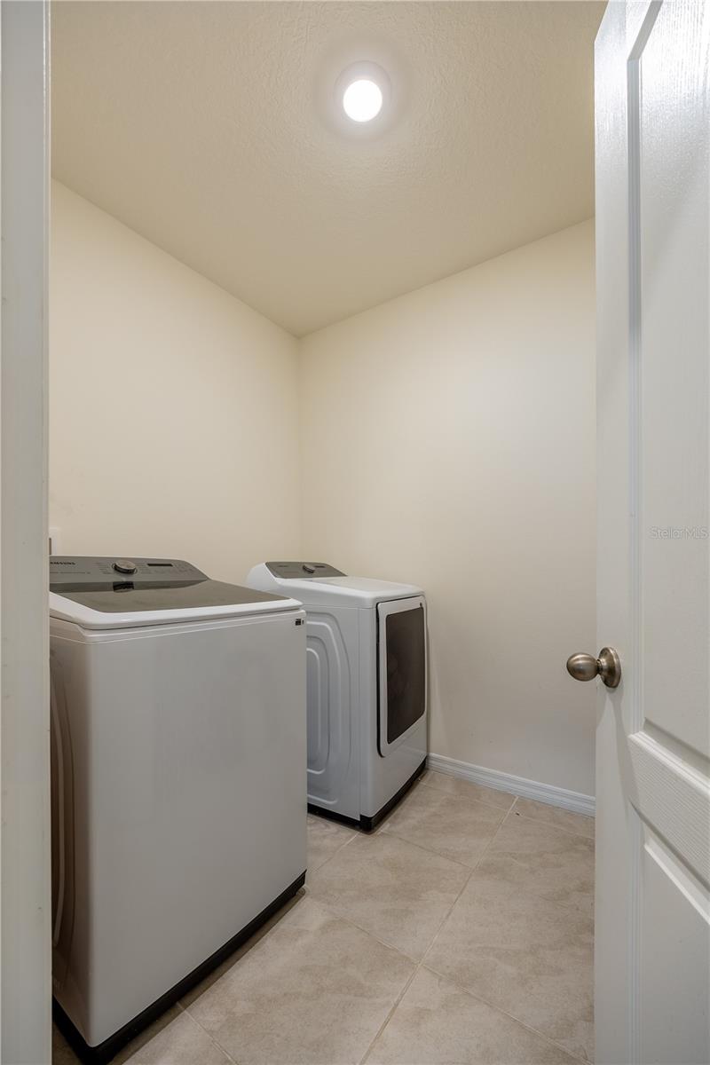 1083 CASCADE DR, DAVENPORT, FL, 33837