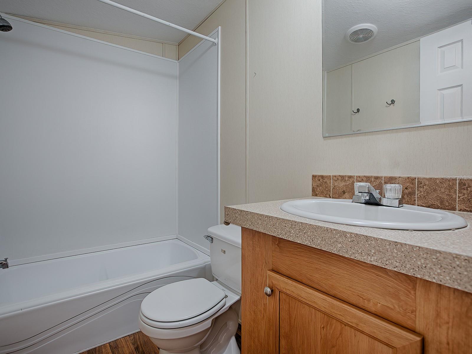 9454 CR 647N, BUSHNELL, FL, 33513