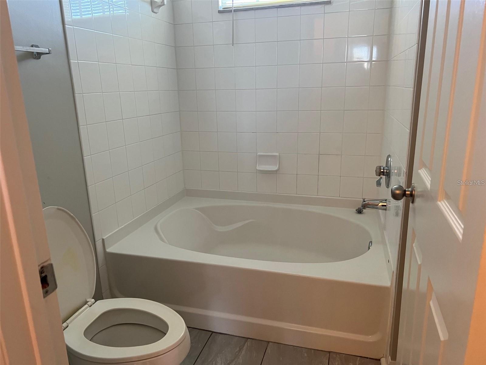 5701 BENTGRASS DR #18-203, SARASOTA, FL, 34235