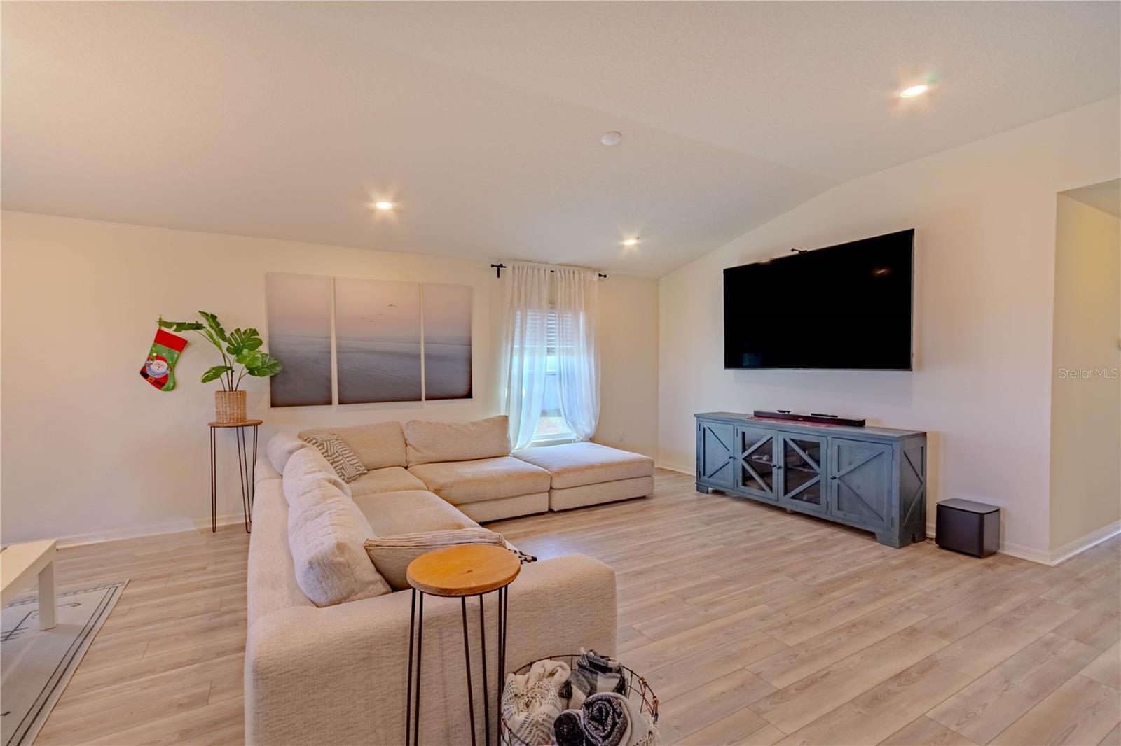 2030 FICUS ST, MASCOTTE, FL, 34753