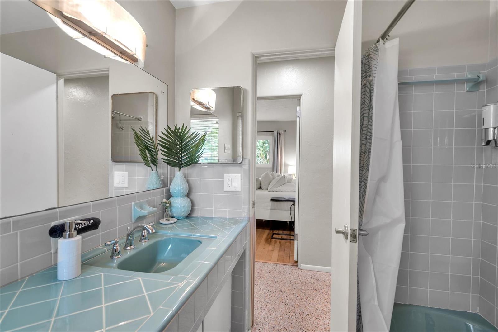 7739 WESTMORELAND DR, SARASOTA, FL, 34243