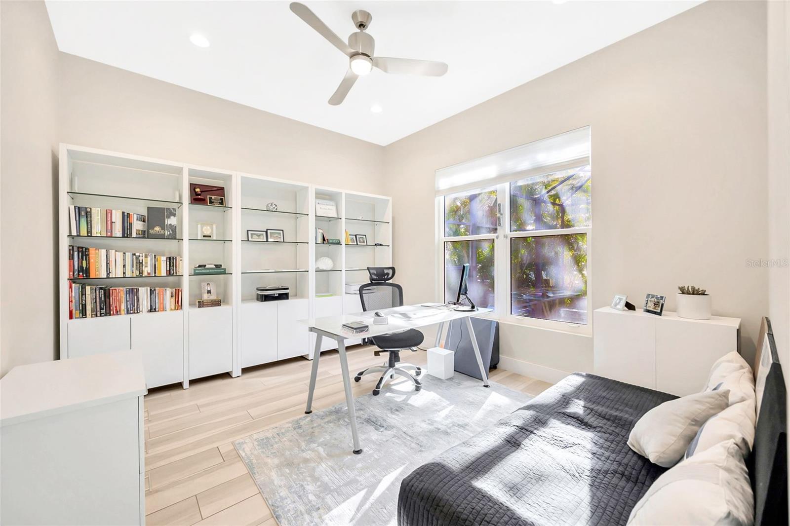 2706 W TRILBY AVE, TAMPA, FL, 33611