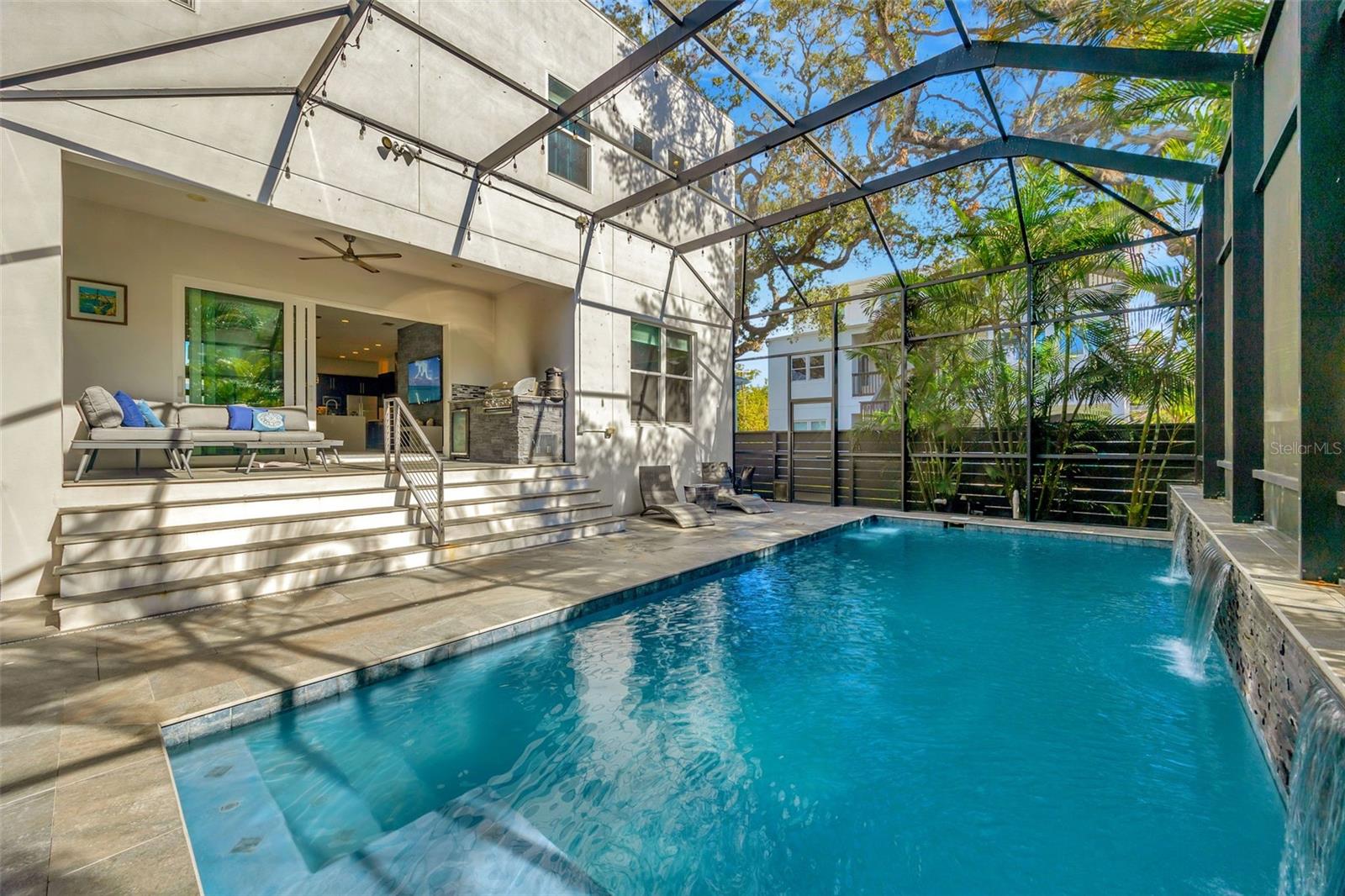 2706 W TRILBY AVE, TAMPA, FL, 33611