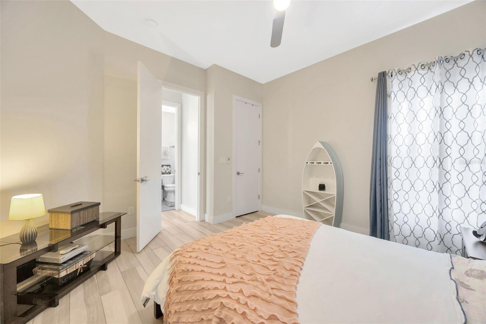 2706 W TRILBY AVE, TAMPA, FL, 33611