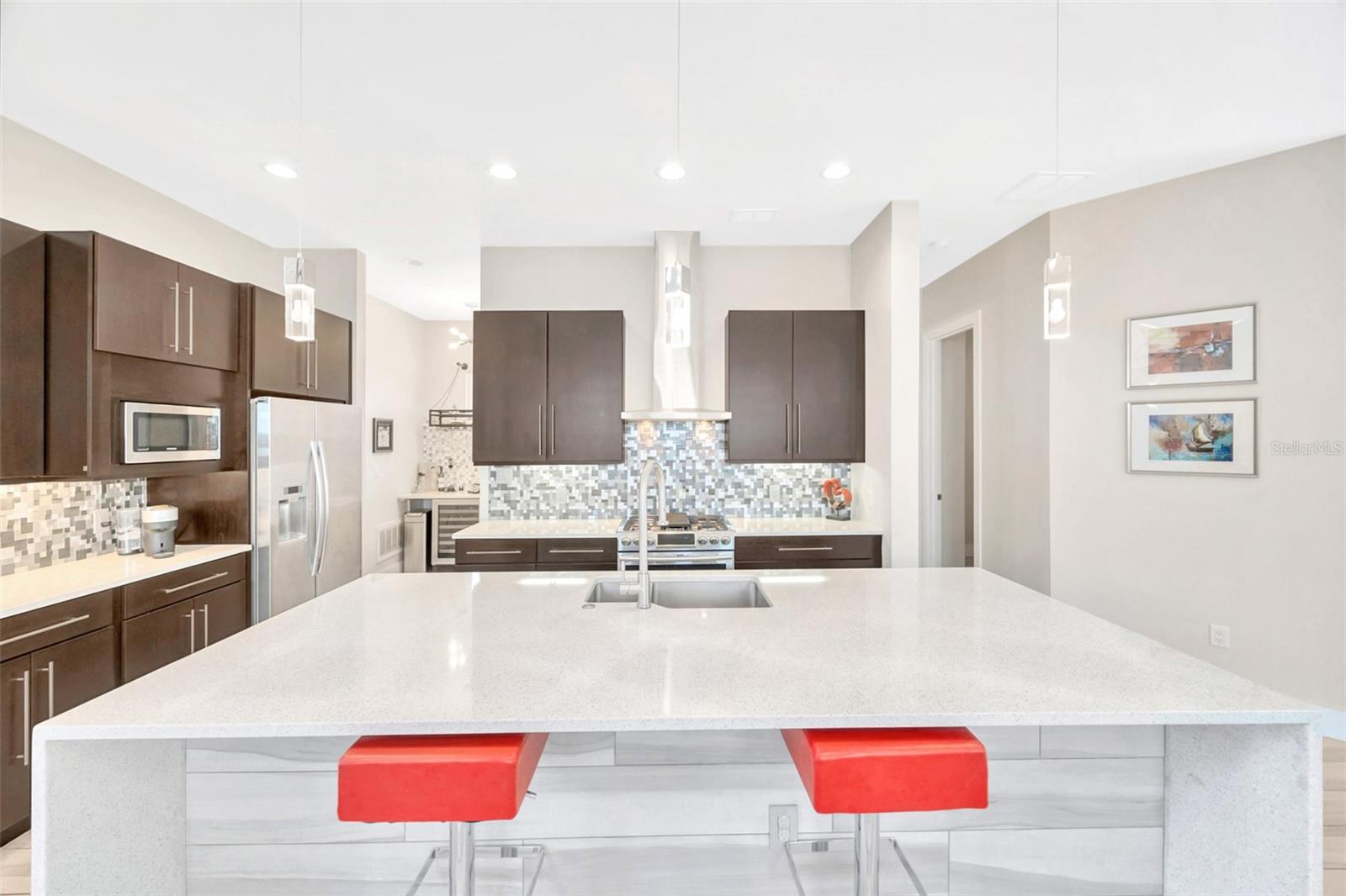 2706 W TRILBY AVE, TAMPA, FL, 33611