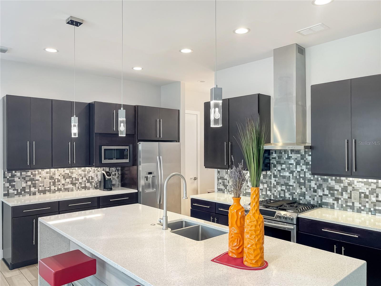 2706 W TRILBY AVE, TAMPA, FL, 33611