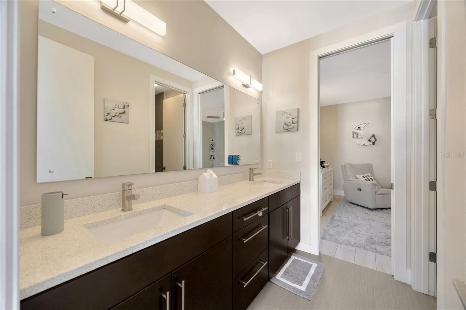 2706 W TRILBY AVE, TAMPA, FL, 33611