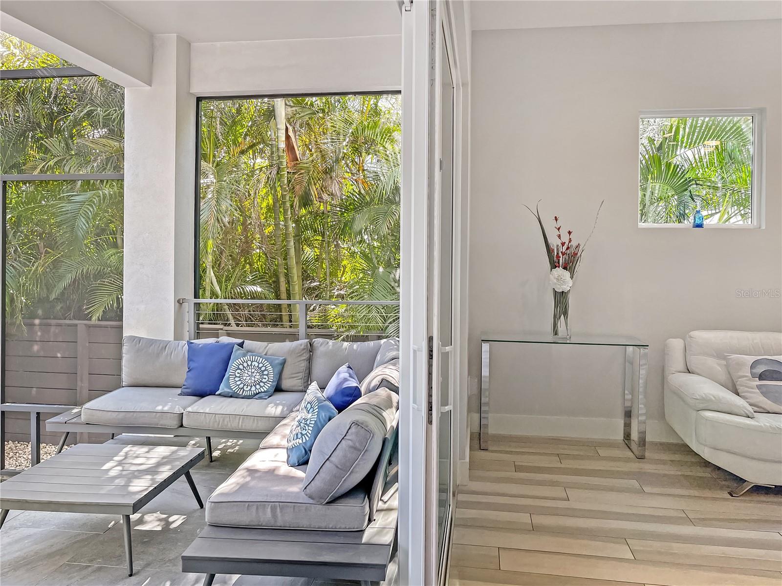 2706 W TRILBY AVE, TAMPA, FL, 33611