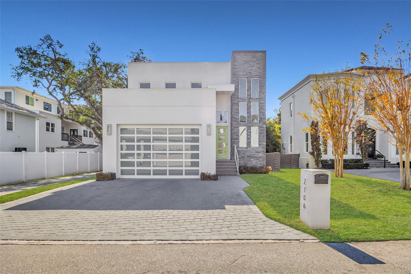 2706 W TRILBY AVE, TAMPA, FL, 33611