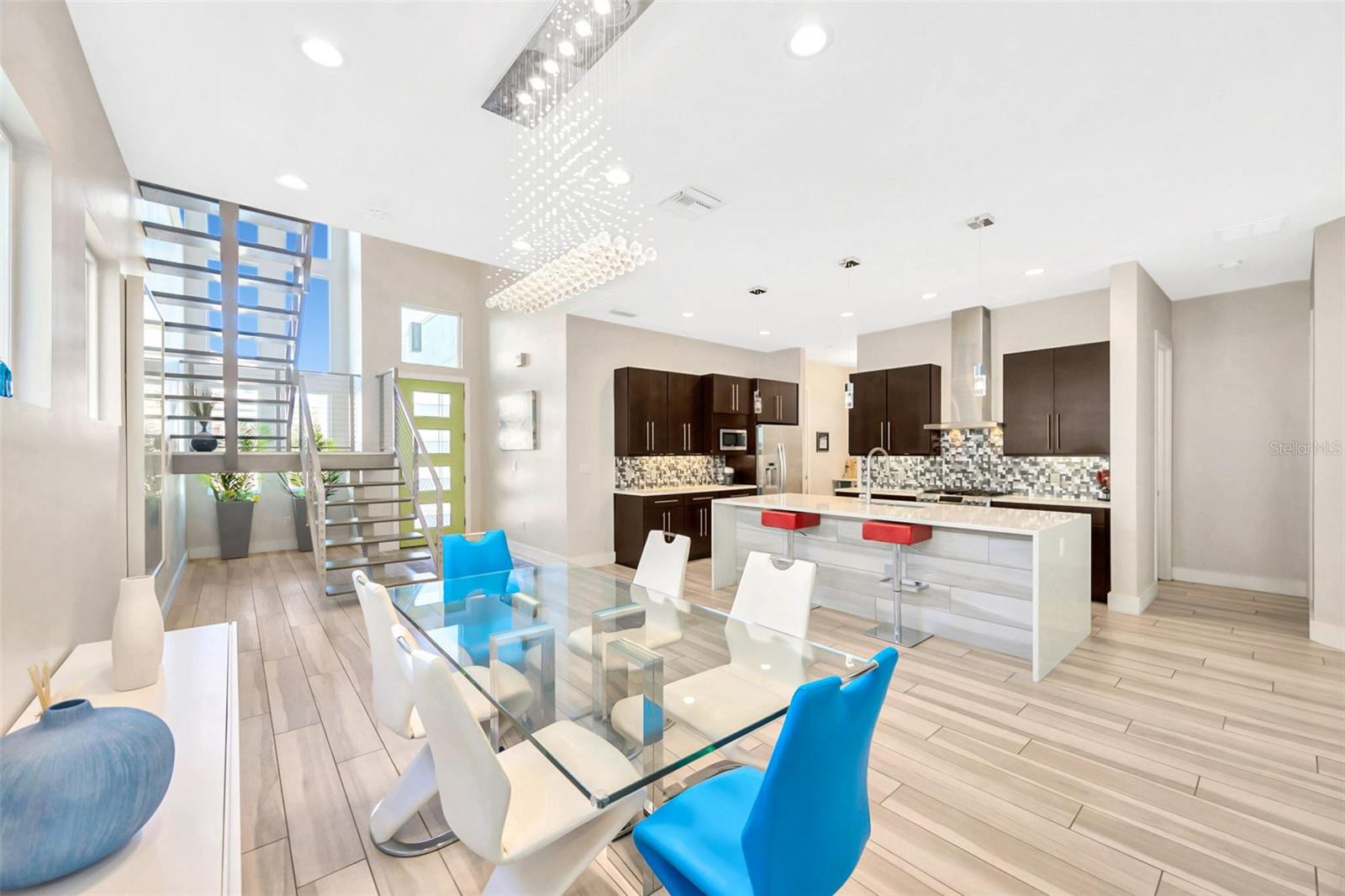 2706 W TRILBY AVE, TAMPA, FL, 33611