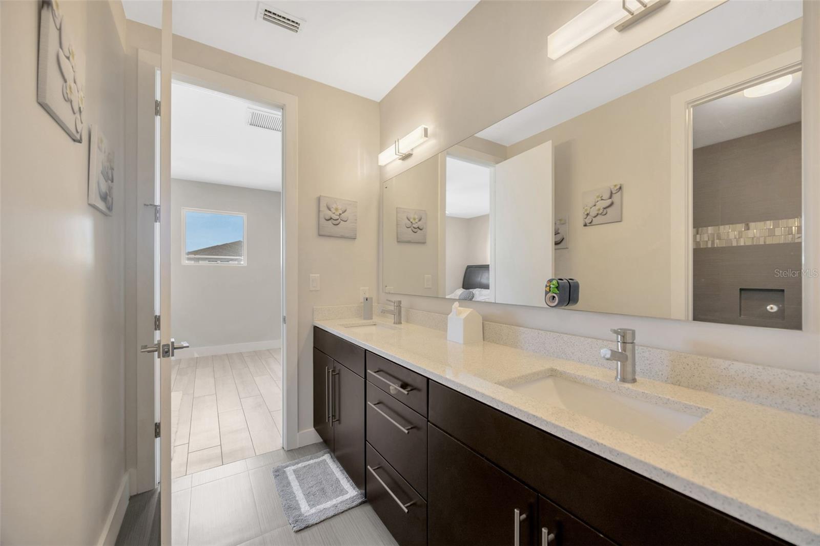 2706 W TRILBY AVE, TAMPA, FL, 33611