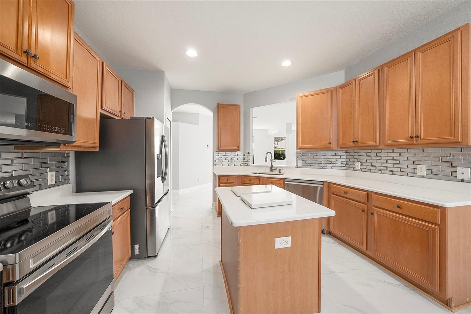 4205 MORNING BREEZE CT, TAMPA, FL, 33619