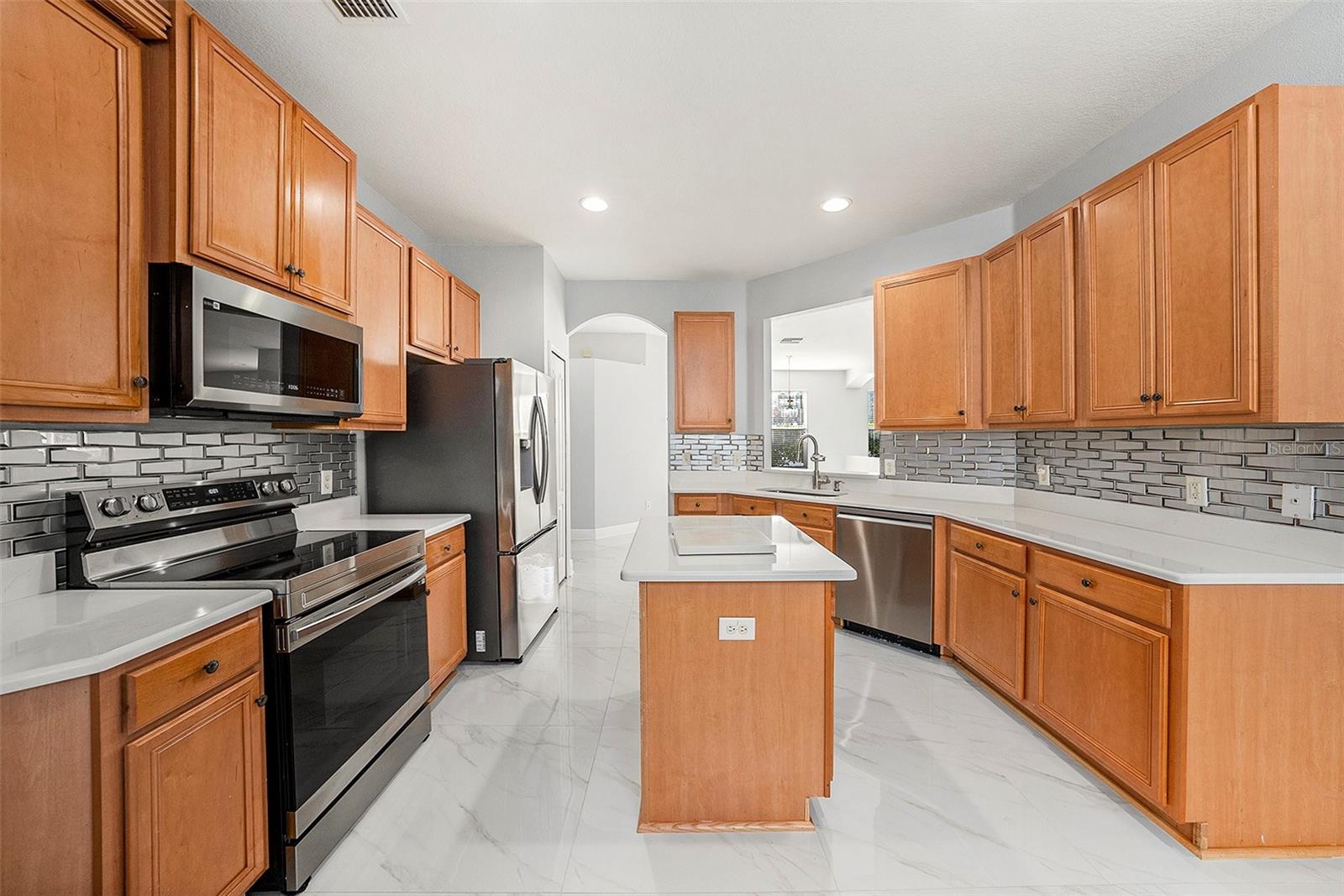 4205 MORNING BREEZE CT, TAMPA, FL, 33619