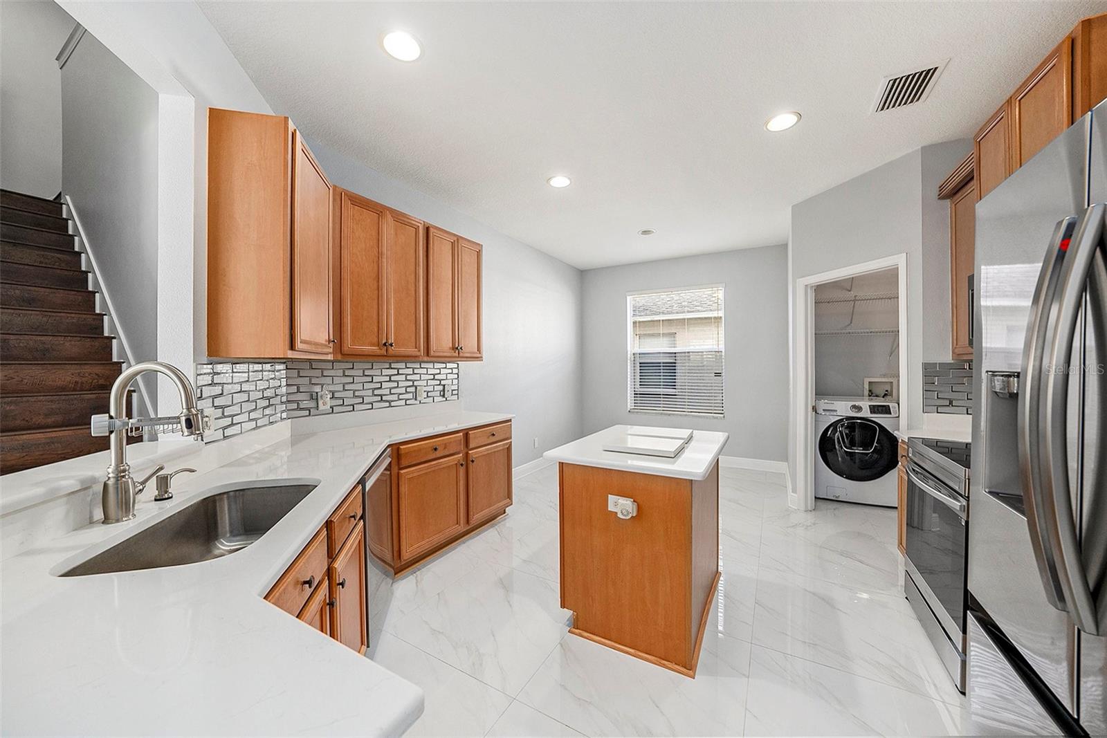 4205 MORNING BREEZE CT, TAMPA, FL, 33619